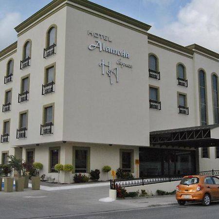Hotel Alameda Express Matamoros  Zewnętrze zdjęcie