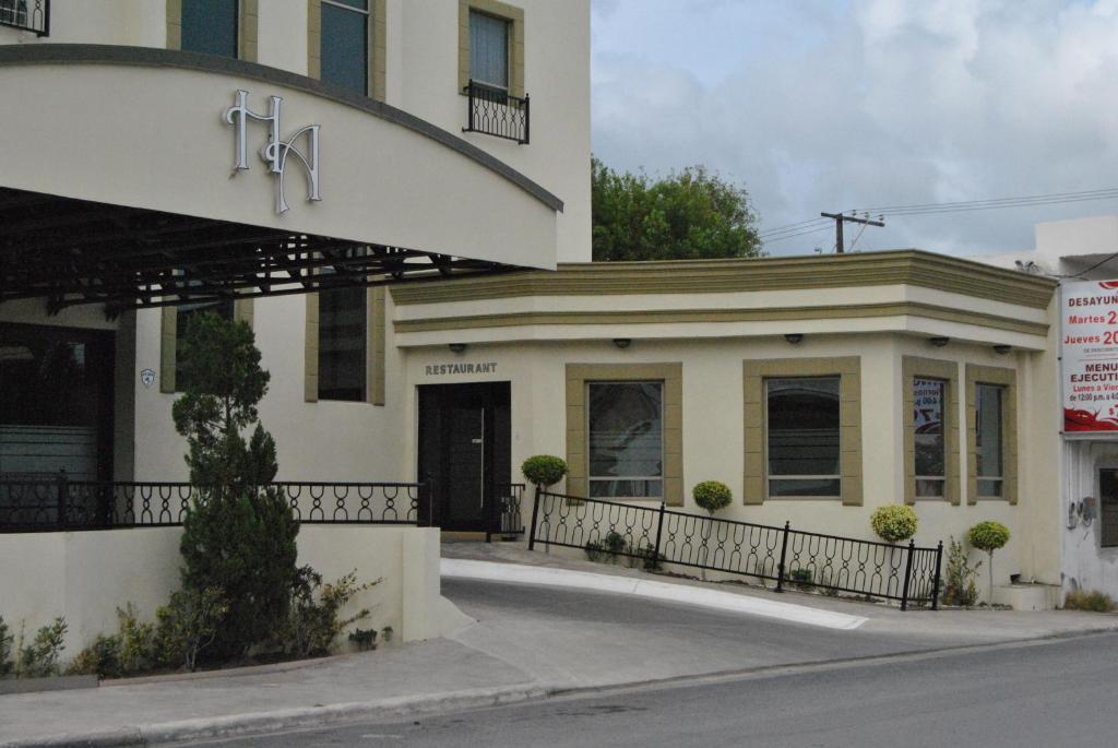 Hotel Alameda Express Matamoros  Zewnętrze zdjęcie