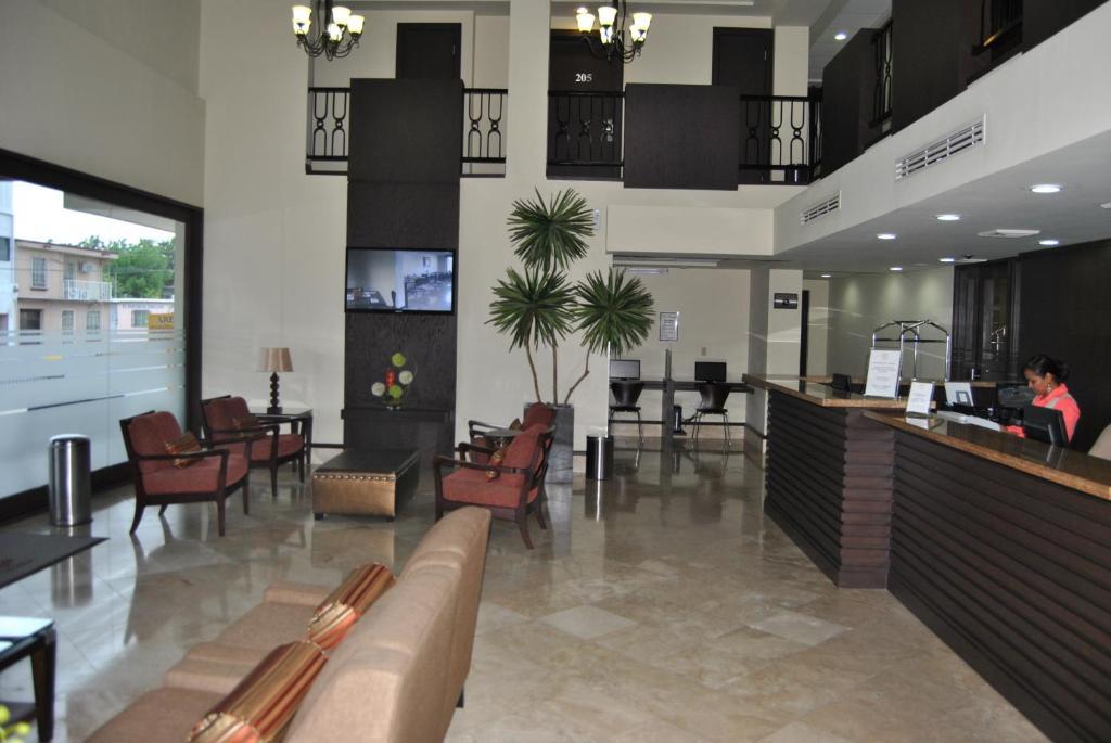 Hotel Alameda Express Matamoros  Zewnętrze zdjęcie