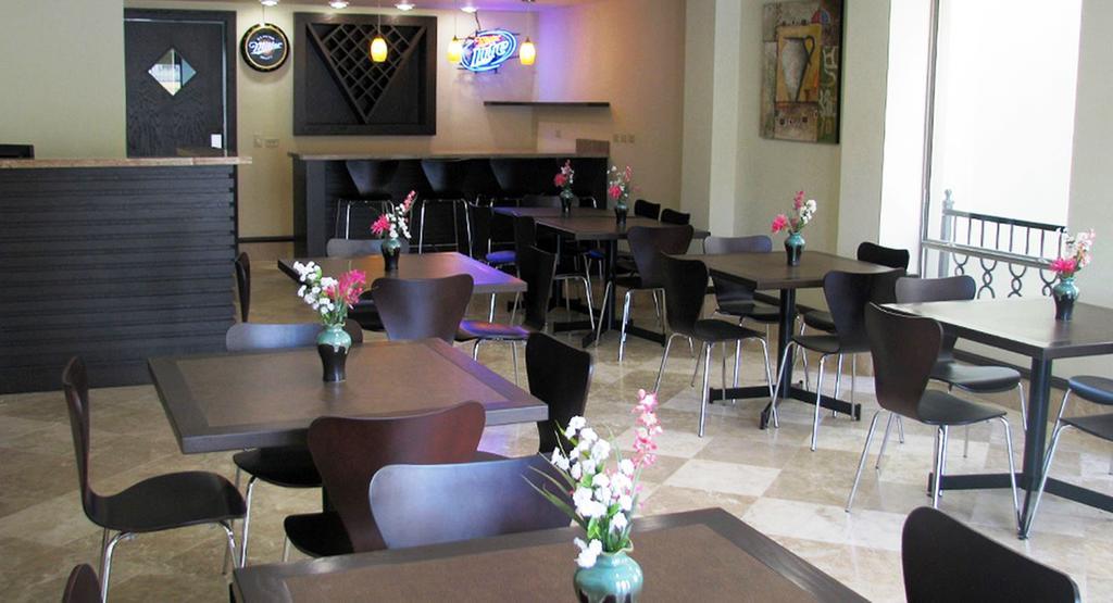 Hotel Alameda Express Matamoros  Zewnętrze zdjęcie