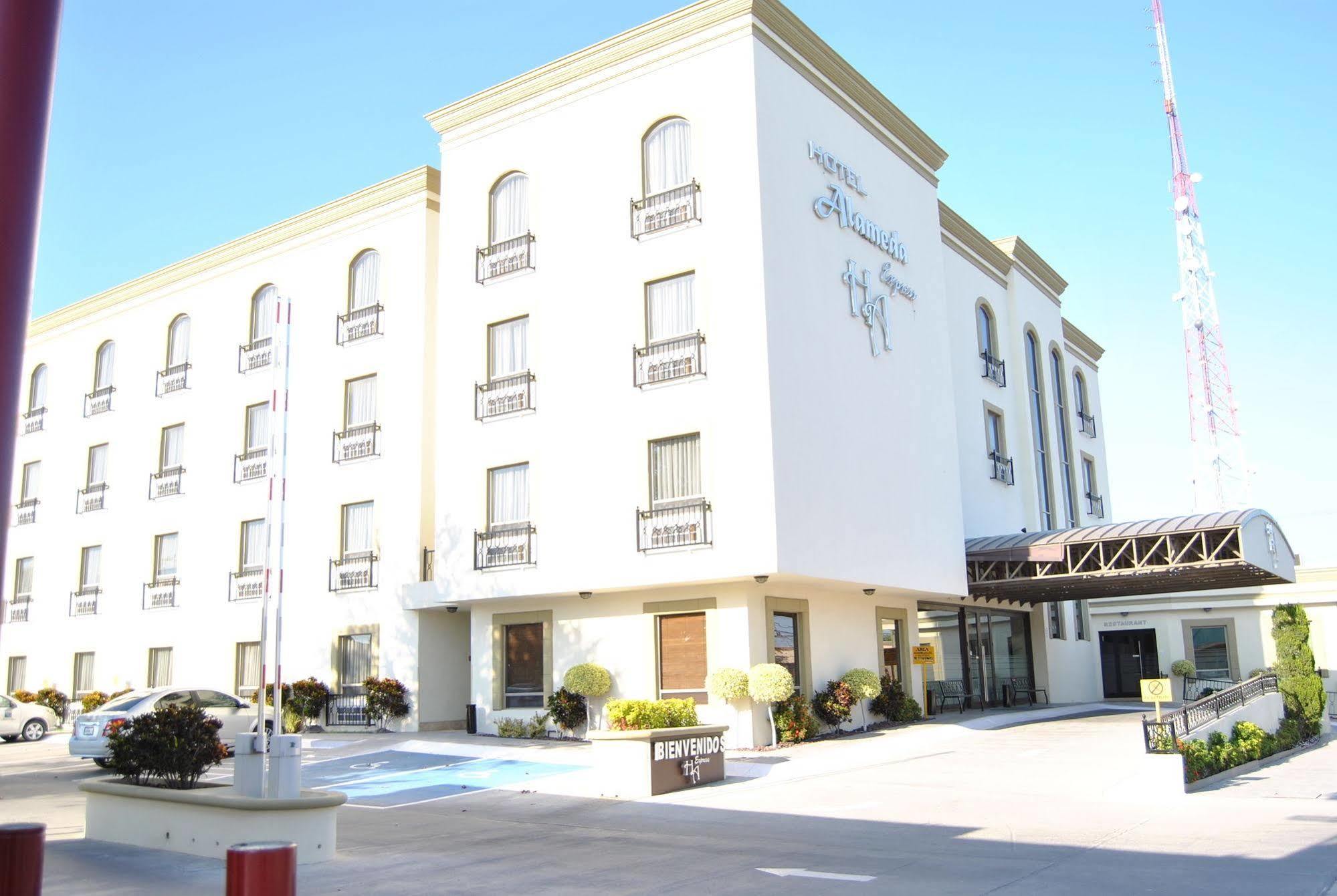 Hotel Alameda Express Matamoros  Zewnętrze zdjęcie