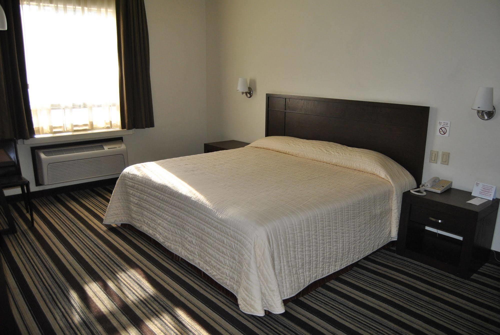 Hotel Alameda Express Matamoros  Zewnętrze zdjęcie