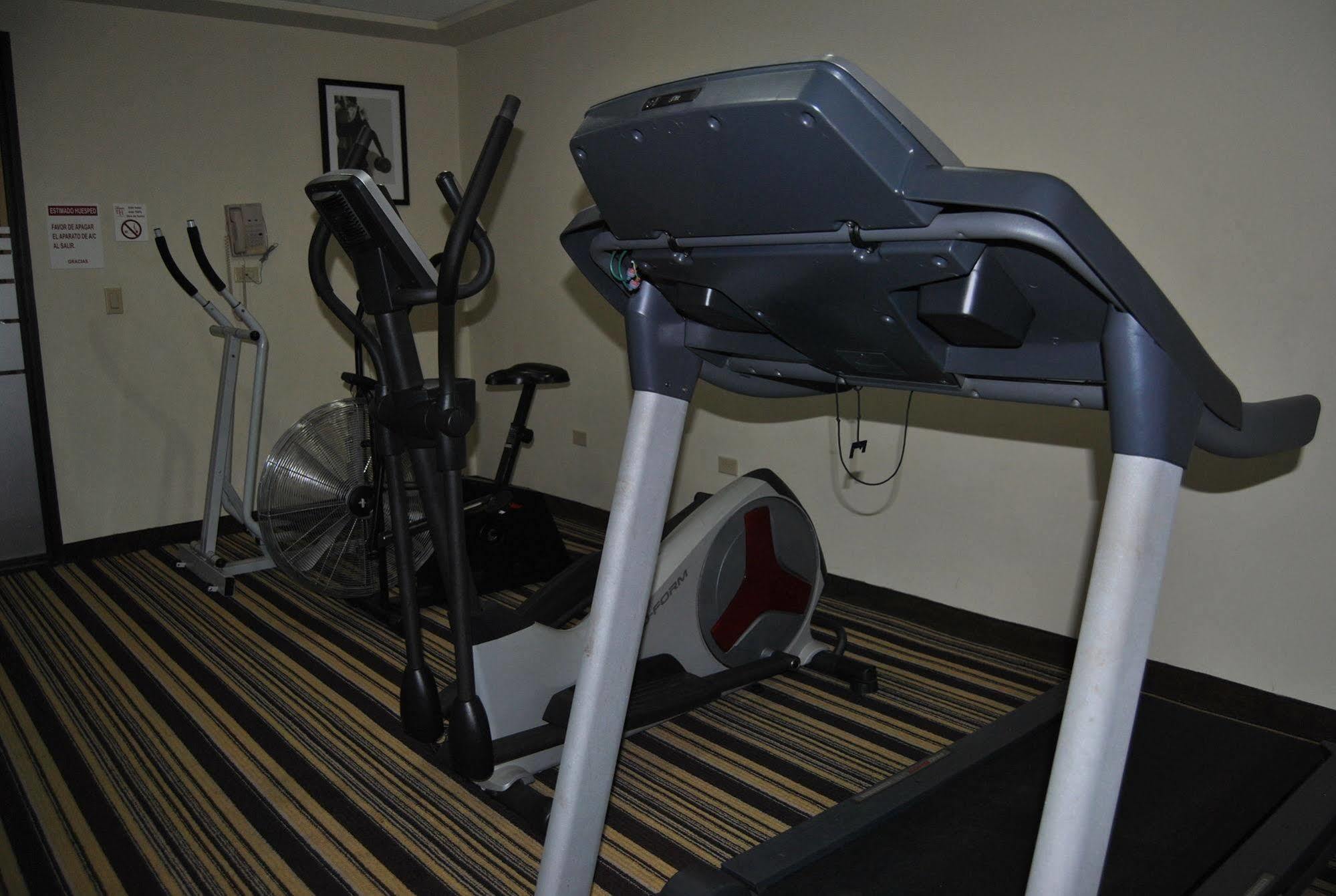 Hotel Alameda Express Matamoros  Zewnętrze zdjęcie