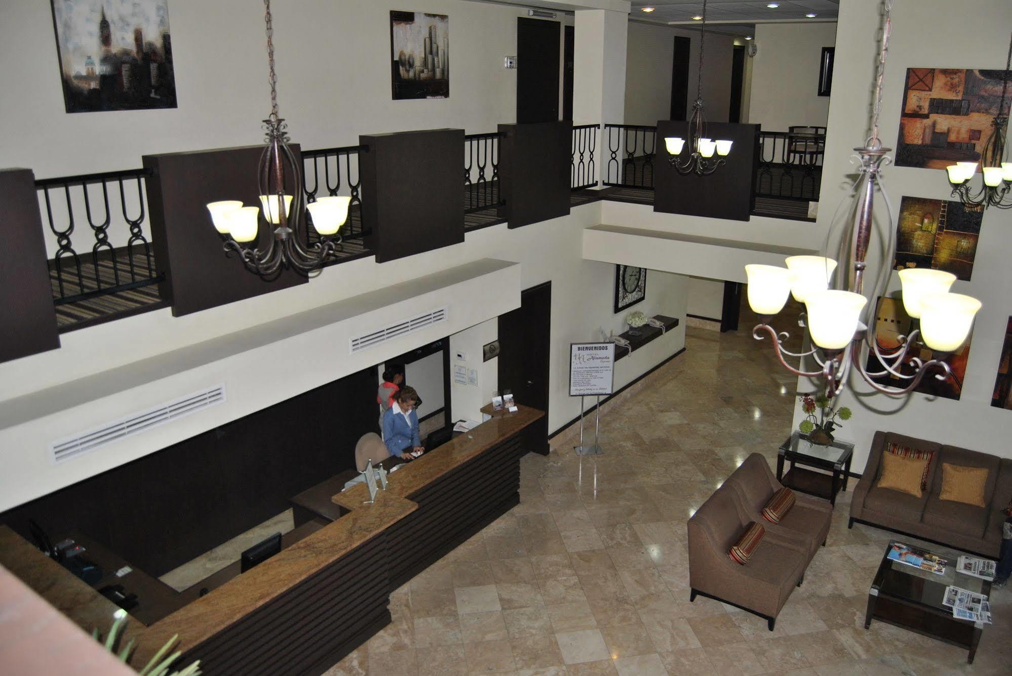 Hotel Alameda Express Matamoros  Zewnętrze zdjęcie